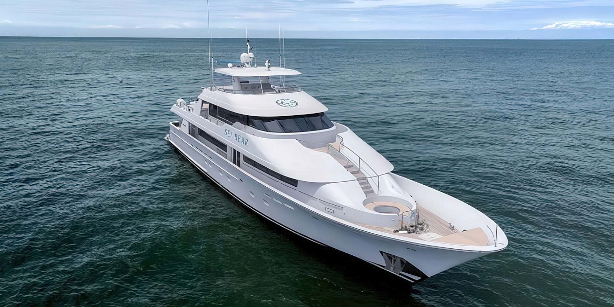 Аренда мега яхты Sea Bear Westport 130 на Пхукете